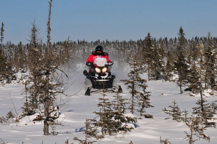 Motoneige au Canada