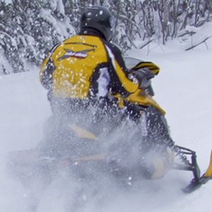 Motoneige Saguenay-500